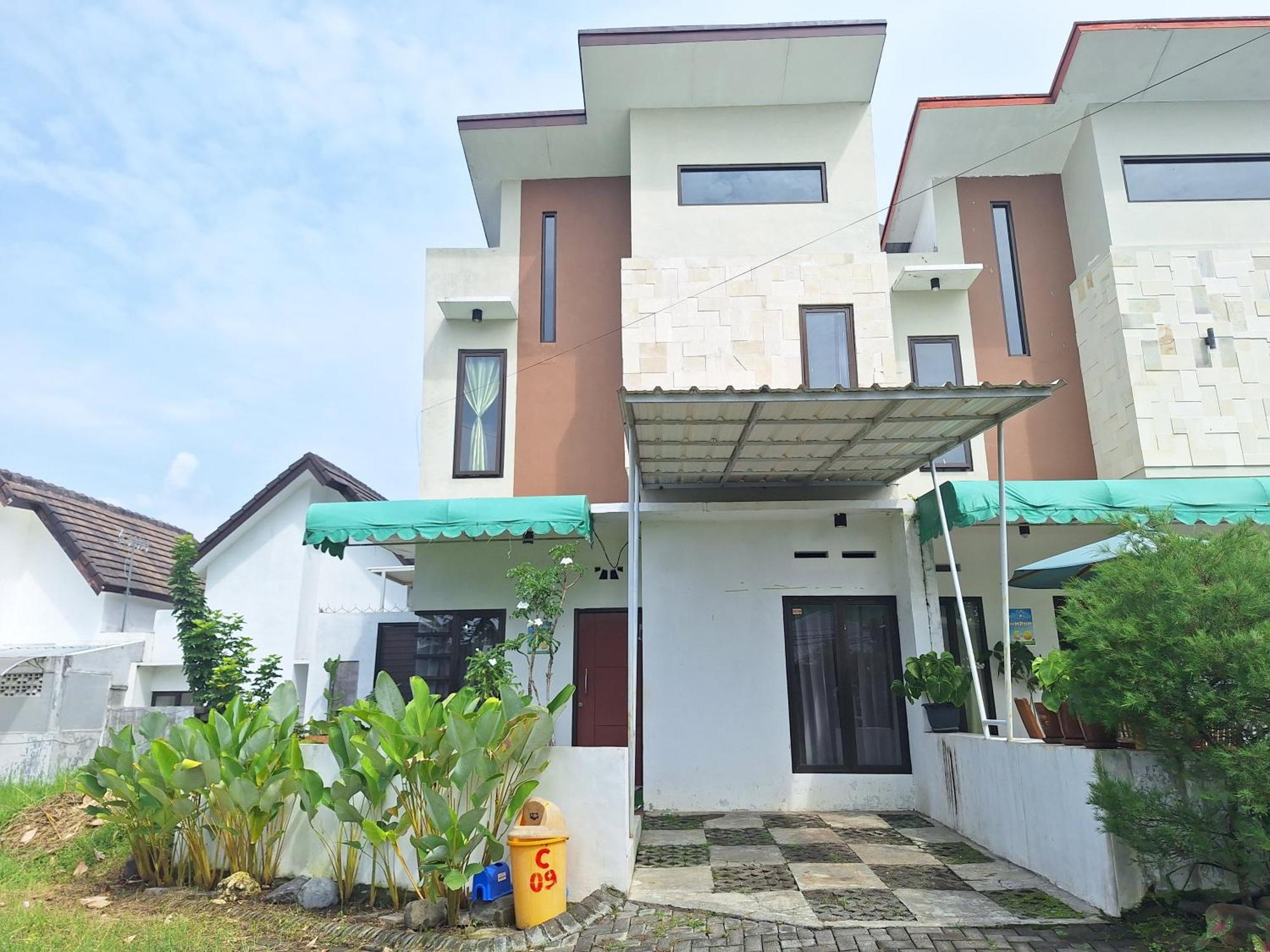 Villa Estetik Di Malang Zewnętrze zdjęcie